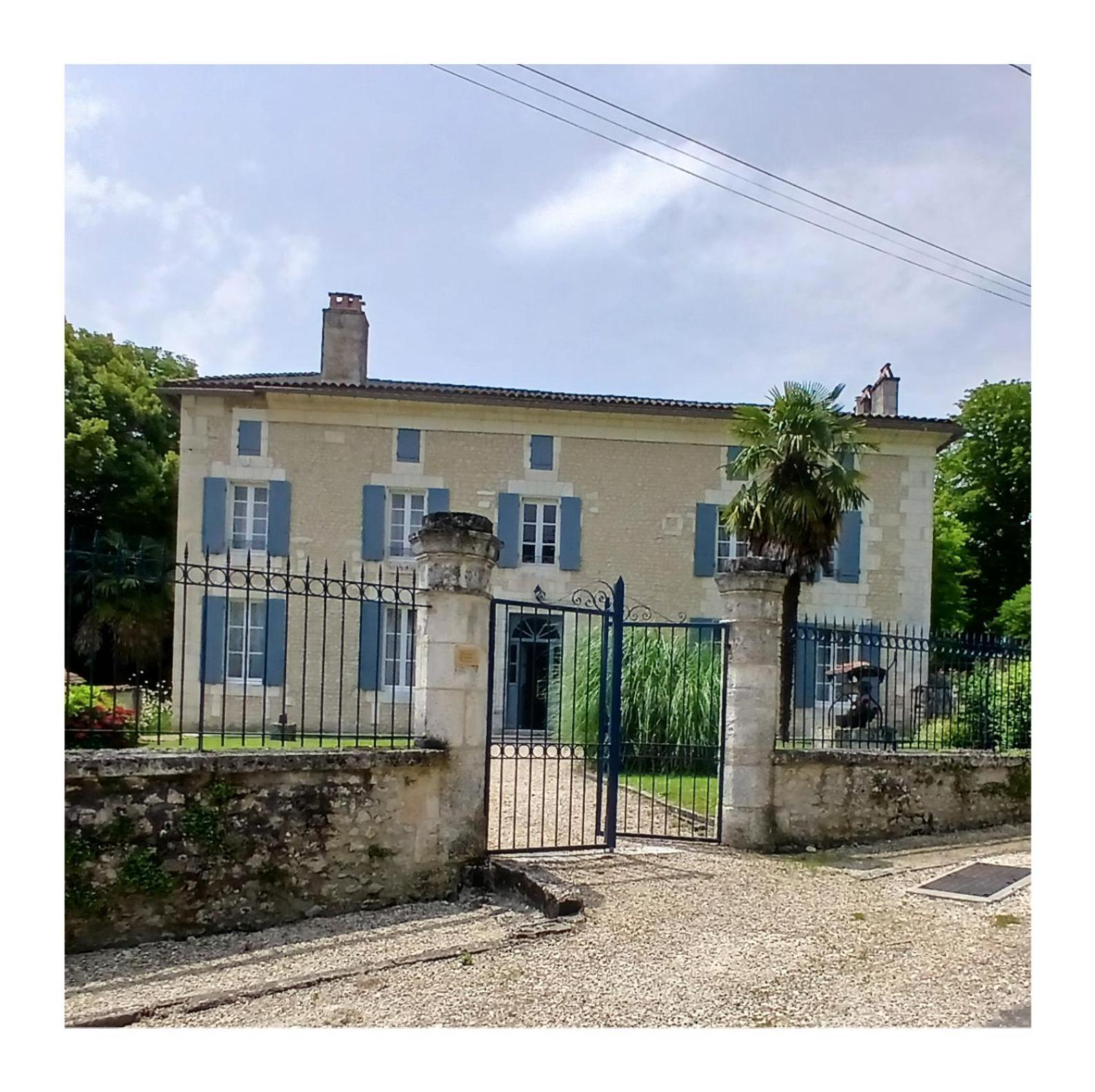 Villa Langlade Estate Montboyer Exterior foto